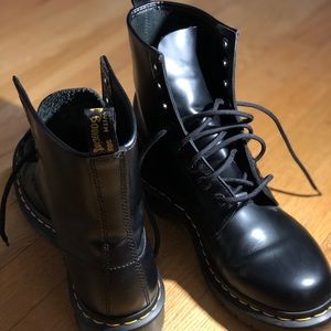 Black Dr. Martens size 9